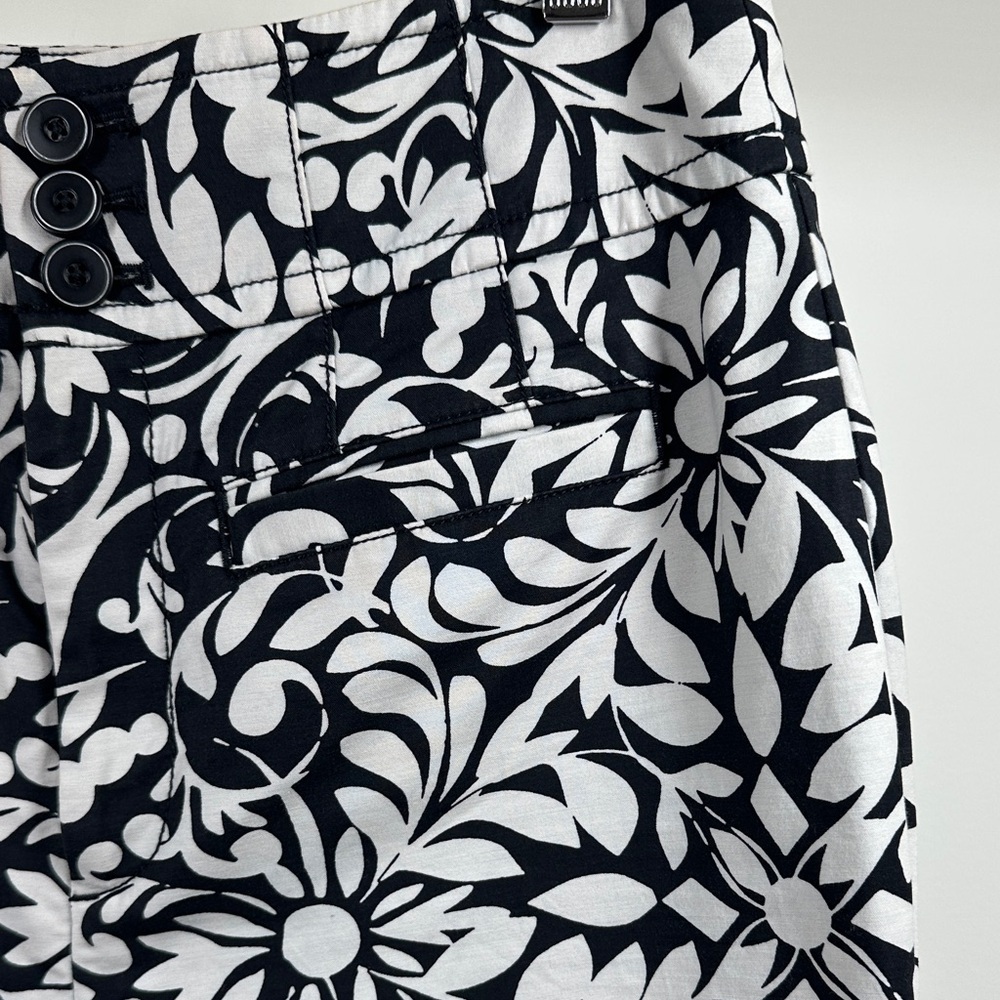 Maeve by Anthropologie Olive Cropped Flare Pants Black and White Pattern - Picture 6 of 9
